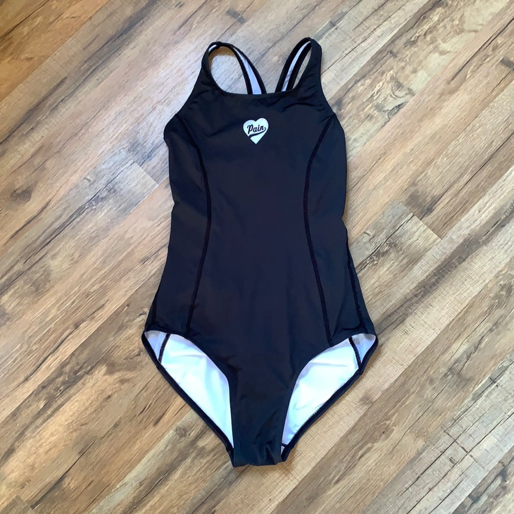 Love the pain triathlon swim suit NEW!